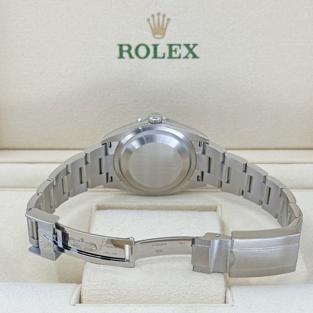 Rolex Explorer 124270 Image 4